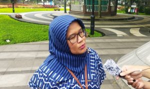 Pedagang Rentan Terjerat Rentenir, Ini Langkah Perumda Bank Bandung Direktur Manajemen Resiko dan Kepatuhan BPR Kota Bandung, Juwairiah Wijayantisaat memberikan penjelasan soal rentenir. (MUHAMMAD NIZAR/JABAR EKSPRES)