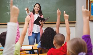 5 Puisi Terbaik Menyentuh Hati Untuk Guru