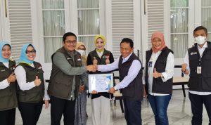 OJK Bersama Industri Jasa Keuangan Kembali Salurkan Bantuan untuk Korban Bencana Alam Gempa Bumi di Cianjur dan Sekitarnya