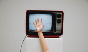 Nikmati Siaran TV Digital Menggunakan Set Top Box (STB)