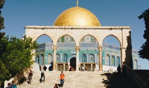 Makna Uthlubil ‘ilma Minal Mahdi Ilal Lahdi