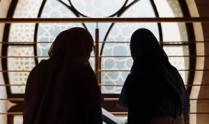 Sebaik-Baik Manusia Adalah Manusia Yang Baik Budi Pekertinya. Baca Selengkapnya !