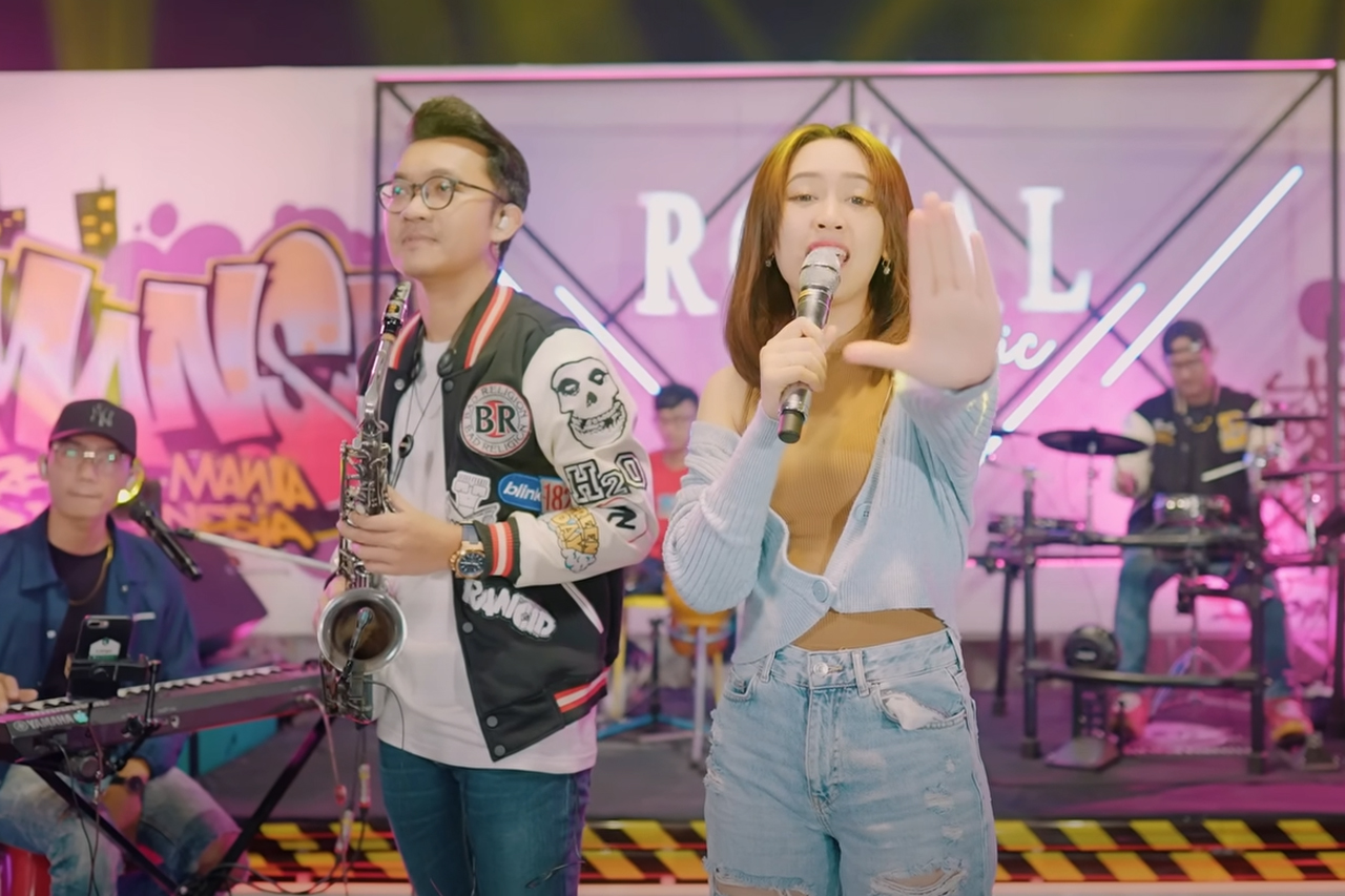 Lirik Lagu Rungkad Happy Asmara dan Terjemahan Indonesia – jabarekspres.com