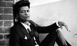 Lirik Lagu The Lazy Song – Bruno Mars Terjemahan Indonesia Terbaru