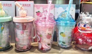 Viral di TikTok Tumbler Snow King dari Mixue. Cek Harganya di Sini! Viral di TikTok Tumbler Snow King dari Mixue. Cek Harganya di Sini!