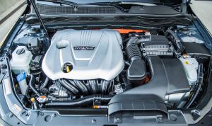 wajar jika mesin mobil bergetar. Sebab pada dasarnya mobil adalah hasil dari energi gerak bergabung dengan energi listrik.