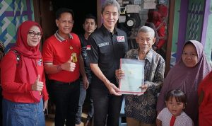 Pemkot dan BPN Kota Bogor Serahkan 70 Sertifikat Tanah Warga Miskin