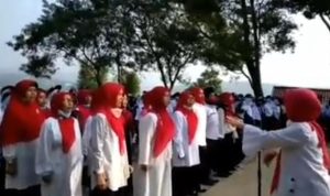 123 Guru Penggerak di KBB Dinyatakan Lulus 123 guru angkatan IV ini diharapkan bisa memberikan motivasi kepada guru yang lain dalam rangka meningkatkan kualitas pendidikan di KBB.