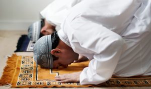 Tata Cara dan Bacaan Sholat Dhuha, lengkap dari niat hingga doanya.