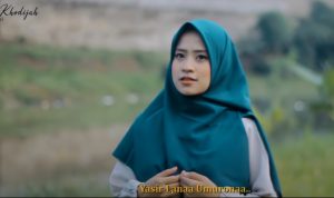 Lirik Sholawat Yasir Lana, Viral Ditonton 56 Juta Orang di Youtube, Irama Sedih Bermakna Penuh Doa Sholawat Yasir Lana versi Ai Khodijah, sempat Viral hingga ditonton 65 Juta kali di Youtube. (tangkapan layar Youtube Ai Khodijah Official)