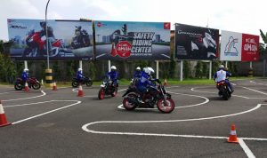 DAM Sebarkan ‘Virus’ Keselamatan Berkendara Lebih Dari 10 Ribu Pengendara Sepeda Motor DAM Sebarkan ‘Virus’ Keselamatan Berkendara Lebih Dari 10 Ribu Pengendara Sepeda Motor