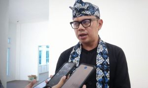 Wali Kota Bogor Bima Arya, saat dijumpai di Gedung Perpustakaan Kota Bogor, Kamis (12/1). (YUDHA PRANANDA JABAR EKSPRES)