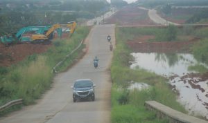 Pembangunan Jalan Bomang Kabupaten Bogor Terus Mangkrak