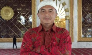 PROF.AKRONIM-Dadan Sundayana penulis The True Legislator, yang Dirindukan surga