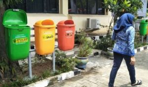 Pengelolaan Sampah di Kota Bandung Makin Ruwet Berdasarkan Open Data Jabar, Kota Bandung menempati posisi teratas sebagai pengahsil sampah terbanyak se Jawa Barat.