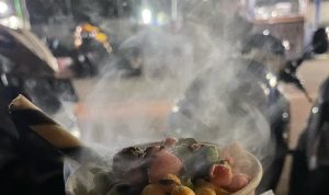 28 Anak di Jabar Keracunan, Masyarakat Diminta Setop Konsumsi Makanan Ini! Chiki Ngebul diduga jadi penyebab 28 anak keracunan di Jabar. Warga diminta tidak mengonsumsi makanan tersebut. (ilustrasi)