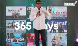 BERIKAN PENJELASAN: President Director & CEO Indosat Ooredoo Hutchison Vikram Sinha saat Press Conference 365 Hari Pascamerger, IOH meluncurkan hasil riset berjudul Empowering Indonesia 2023, di Jakarta, Rabu (04/01).