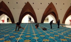 Masjid Raya Al-Jabbar dalam Proses Pemeliharaan Karpet, Berikut Jadwal Warga yang Tak Diperbolehkan Berkunjung