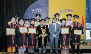 Universitas Adhirajasa Reswara Sanjaya Lantik 528 Wisudawan