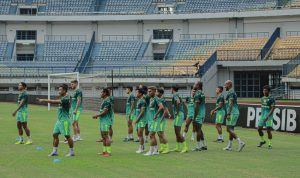 Laga lanjutan Liga I BRI Persib Bandung  vs Persija Jakarta diprediksi akan berjaan seru dengan pola permainan cepat dan saling serang.