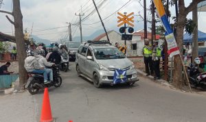 Jelang Laga Persib Bandung Vs Persija Jakarta kondisi arus Lalu Lintas di Persimpangan Al - Jabbar - GBLA mulai Ramai. (Sandi Nugraha/Jabar Ekspres)