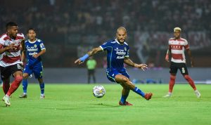 Persib Bandung berhasil merebut tiga poin saat menghadapi Madura United. Gol pemecah kebuntuan diciptakan David Da Silva (persib.co.id)