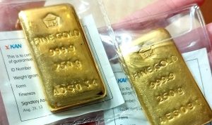 Setelah mengalami kenaikan Rp 2.000 per gram, Pada hari ini harga emas batangan ini tembus Rp 1.035.000 per gramnya.