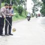 Diduga Hilang Kendali, Truk Hino Tabrak Pengendara Motor