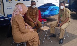 Genjot Pendapatan Daerah, Ini Gebrakan Bappenda Kabupaten Bogor Pegawai Bapenda Kabupaten Bogor saat melakukan sosialisasi aplikasi SIKEBAL. (Sandika Fadilah /Jabarekspres.com)