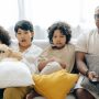 Turunnya Kualitas Tayangan Televisi, Menyebabkan Turunnya Kualitas Generasi Muda.