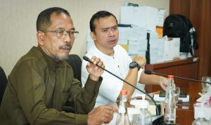 Wakil Ketua Komisi II DPRD Kota Bogor Jatirin dan Sekretarisnya Mardiyanto menyoroti kinerja Perumda PPJ. (Yudha Prananda / Jabar Ekspres)