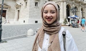 Profil Gita Savitri Wanita yang Penuh Kontroversial