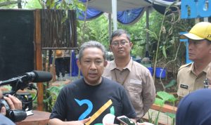 Pemkot Bandung Perbanyak Resapan Air dengan Program Ini SESI WAWANCARA: Wali Kota Bandung Yana Mulyana saat memberikan penjelasan mengenai resapan air di Kota Bandung, Selasa 6 Februari 2023. (NINA AGUSTINA/JABAREKSPRESS)