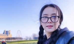 BLACKPINK Jisoo Akan Debut Solo Dengan Biaya Produksi Terbesar! BLACKPINK Jisoo Akan Debut Solo Dengan Biaya Produksi Terbesar!