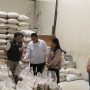 Direktur Utama Bulog Budi Waseso menduga saat ini banyak praktek curang yang dilakukan para pedagang dengan cara oplos beras.