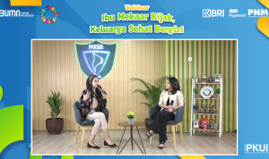 Sosok dr. Runi Deasiyanti, Sp.A saat webinar dengan tema “Ibu Mekaar Bijak, Keluarga Sehat Bergizi” pada Selasa (21/02/23).