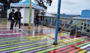 KURANG DIMINATI: Kondisi Teras Cihampelas cukup memprihatinkan dan tak terurus meski pasca pandemic Covid-19 masih sepi pengunjung. (NINA AGUSTINA/JABAR EKSPRES)