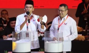 Ketua Umum Partai Perindo Hary Tanoesoedibjo merupakan ketua Partai Politik masuk dalam jajaran lima besar ketua umum partai paling populer.