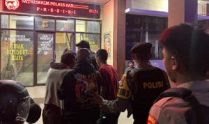 Polisi Karawang Tangkap 4 Remaja Membawa Celurit