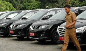 8 Kendaraan Dinas Milik Pemkab KBB Tidak Jelas Rimbanya Sebanyak 8 unit kendaraan dinas milik Pemerintah Kabupaten Bandung Barat kondisinya tidak tahu timbanya alias hilang secara misterius