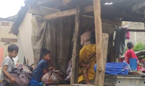 Disperkim KBB Janjikan Rutilahu Kepada Keluarga Heni