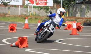 Tips Postur Berkendara Yang Aman dan Nyaman