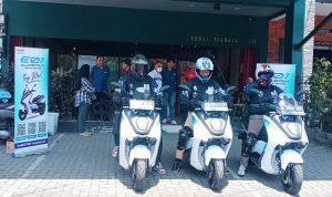 Yamaha Gelar Test Kendaraan Listrik E01 di Kota Bandung Yamaha menggelar test kendaraan listrik E01 di Kota Bandung