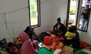 Korban keracunan massal di KBB menelan dua korban jiwa.