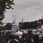 Padat merayap kendaraan di lampu merah Jalan Soekarno Hatta-Ibrahim Adjie dan harus menunggu terlalu lama. (NINA AGUSTINA/JABAR EKSPRES)