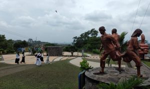 Wisata Bandung Pasir Kunci masih diminati, bakal di integrasikan dengan saung sekitar. (HENDRIK MUCHLISON/JABAR ESKPRES)