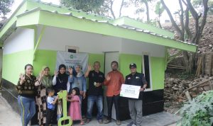 Izi Jabar Resmikan Huntara Bagi Korban Gempa di Desa Wangunjaya Kabupaten Cianjur Izi Jabar Resmikan Huntara di Desa Wangunjaya Kabupaten Cianjur