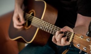 Belajar Chord Dasar Gitar Dari Lagu To The Bone Pamungkas By Chordtela