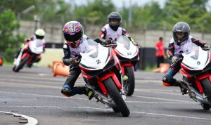 Kejar Mimpi di Dunia Balap, Puluhan Pebalap Muda Ikuti Seleksi Astra Honda Racing School