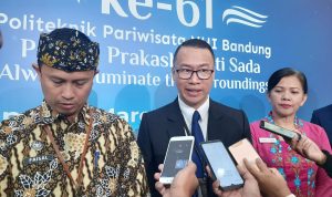 BERIKAN KETERANGAN: Sesi wawancara dengan Direktur Politeknik Pariwisata NHI Bandung Andra Danova L. Goeltom dan Kapusbang SDM Pariwisata dan Ekonomi Kreatif Kemenparekraf, Faisal.